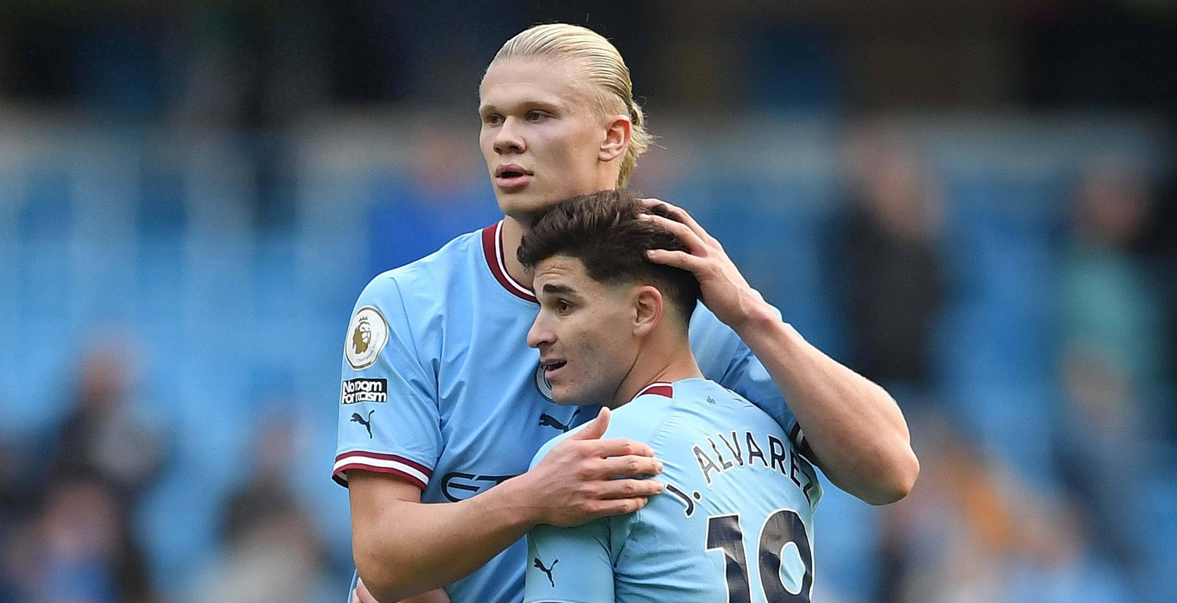 他曾多次执 他曾多次执