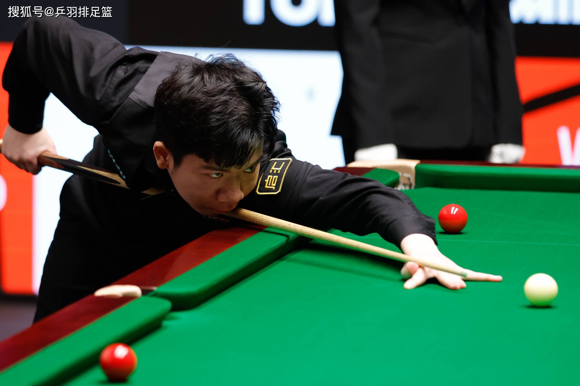 都显得积极 都显得积极